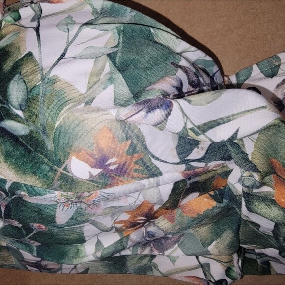 NipTuck floral twist bandeau bikini top size 12 - Picture 5 of 5